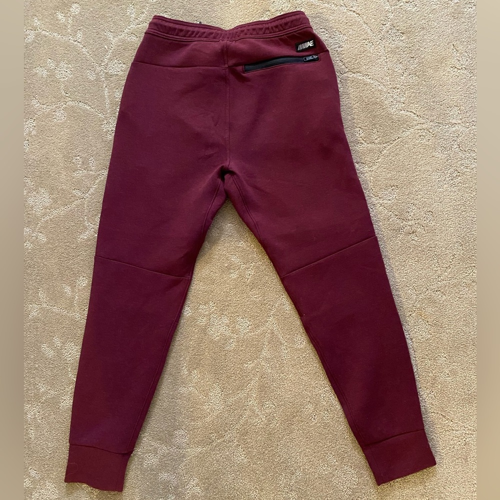 AE 24/7 Joggers